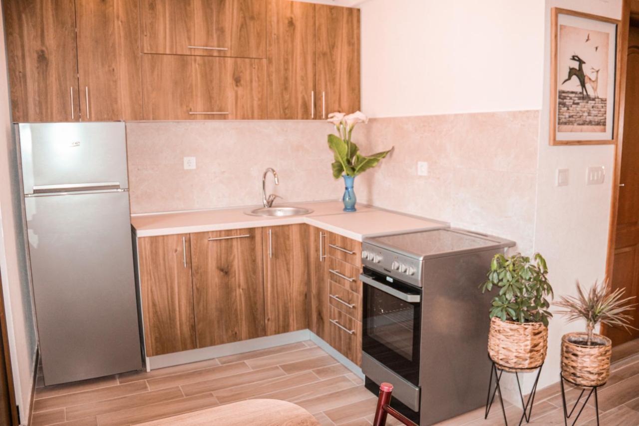 Apartmani Dumezic Bar Exterior photo