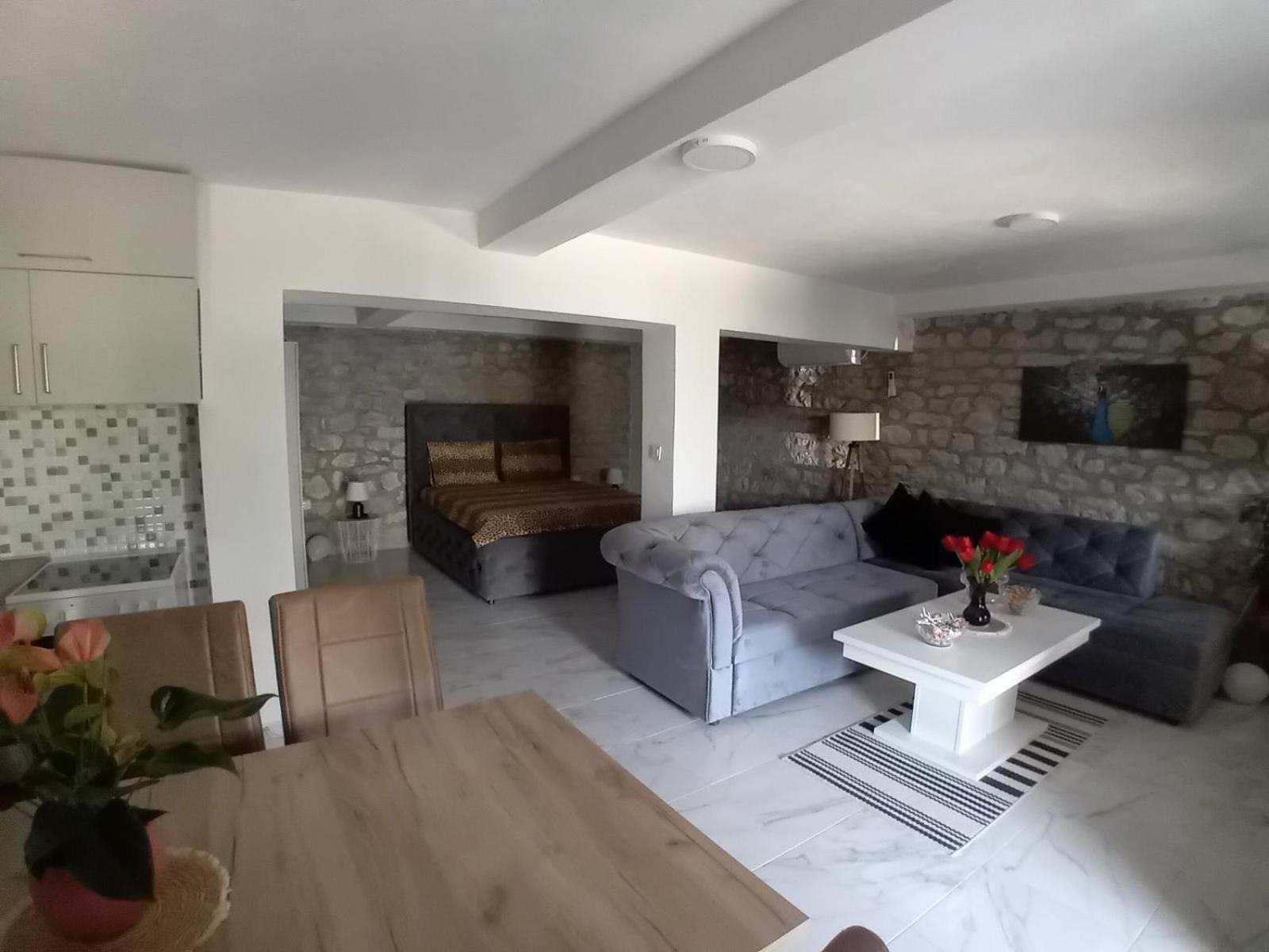 Apartmani Dumezic Bar Room photo