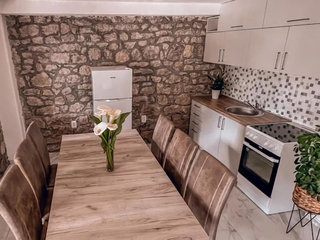 Apartmani Dumezic Bar Room photo
